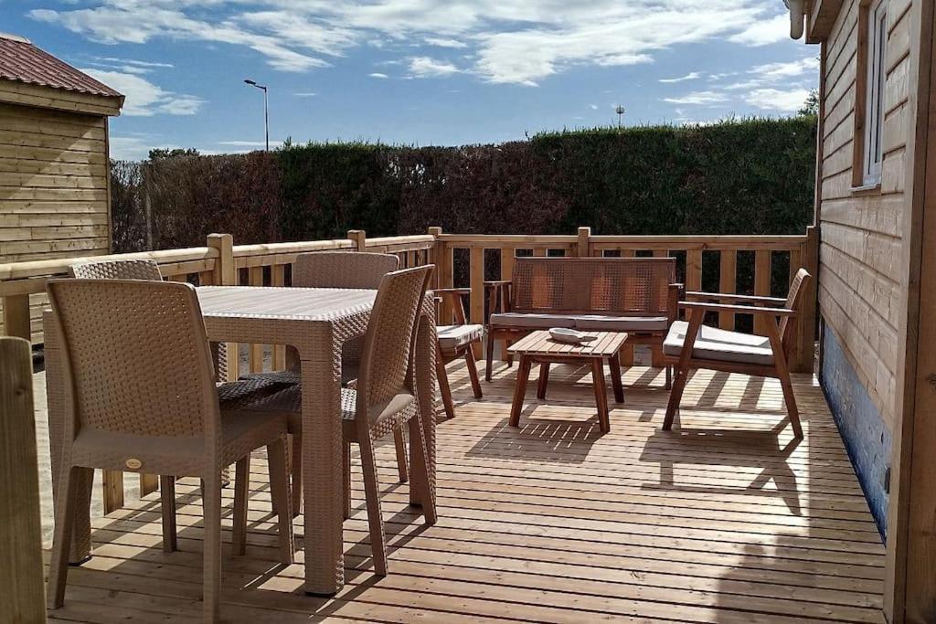 Berck-Plage - 2 Hebergements Insolites Tiny House De 2 A 8 Personnes Exterior photo